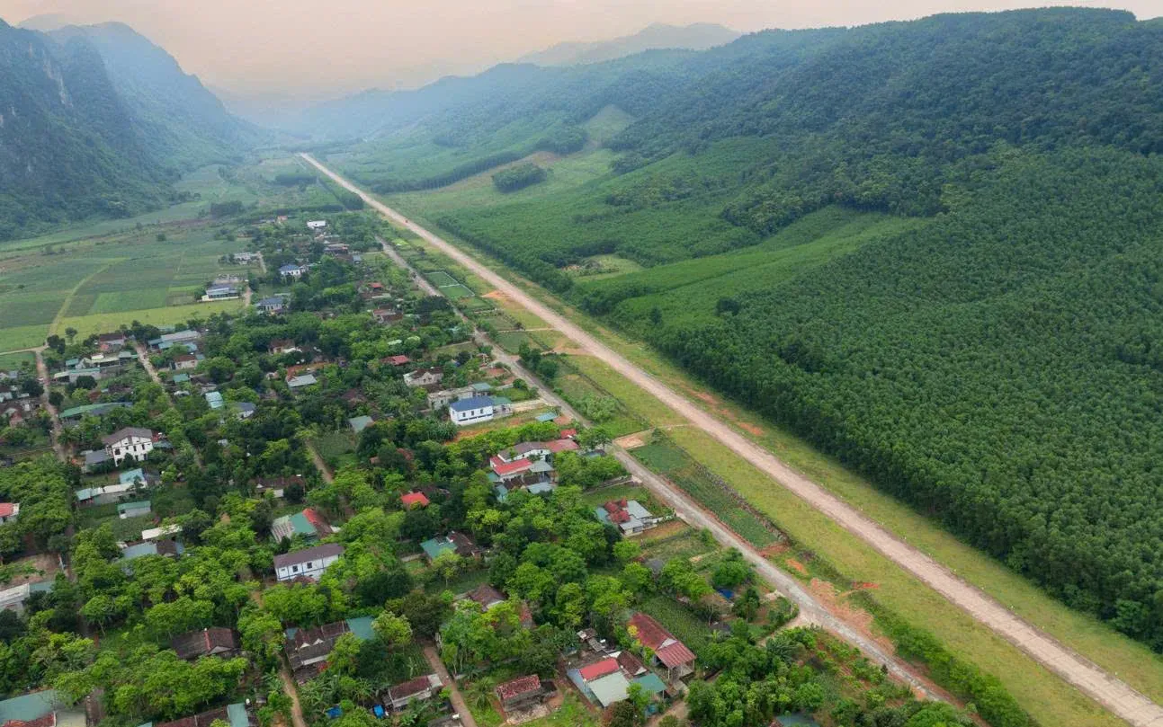 HCM Trail, DMZ & Coastal Retreat